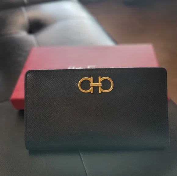 Salvatore Ferragamo Wallet - Picture 11 of 12